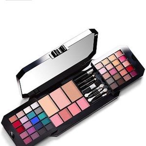 Victoria Secret Ultimate Bombshell Makeup Kit
